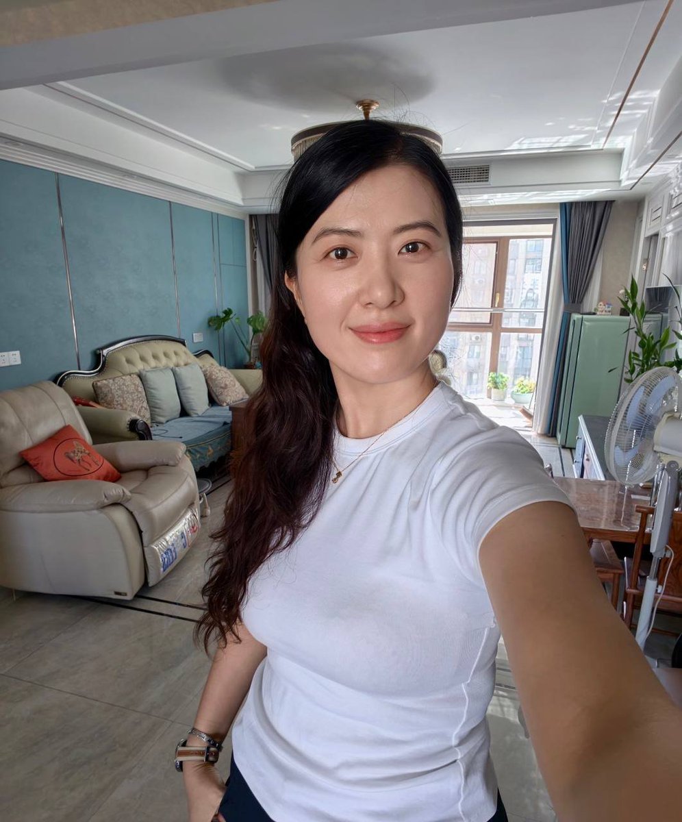 pitannoyome's tweet photo. 都说阿姨自有一番韵味，怎么到了我这儿，就没人欣赏了呢？难道真的没人喜欢我这一款呀？ https://t.co/hqG3hcDpQA