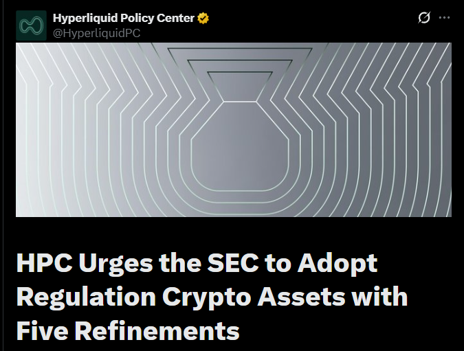 SecretoDefi's tweet photo. Hyperliquid Policy Center ha presentado una carta a la SEC apoyando la propuesta de Regulation Crypto Assets y pidiendo 5 mejoras para darle más claridad al sector ✅

Antes de entrar en detalle en el artículo hay que entender el contexto actual; los proyectos cripto en EE.UU. no sabían bien cuándo aplicaban las leyes de valores a sus tokens y muchos acabaron lanzando fuera o excluyendo a usuarios americanos

Desde entonces la SEC está tratando de dar más claridad en este asunto y hasta ahora tenemos:

· Una interpretación sobre airdrops y otras distribuciones
· Regulation Crypto Assets > permitiría emisiones de hasta $5M en 4 años (startup) o $75M/año (fundraising), más un safe harbor para cuando un token deja de estar ligado a un contrato de inversión, y exención de registro estatal

Con todo esto, la HPC ha prouesta 5 cambios concretos:

1. Codificar el análisis de los airdrops en el texto final de la norma > Un airdrop en el que el usuario no da nada a cambio no debería considerarse una “inversión de dinero”

2. Aclarar el trading secundario > Los tokens emitidos bajo estas exenciones deberían poder negociarse libremente desde el principio, incluyendo claridad para protocolos onchain y personas que faciliten el mercado secundario

3. Hacer usable el safe harbor sin que los proyectos tengan que admitir implícitamente que antes había un contrato de inversión (También debería cubrir proyectos que todavía están en desarrollo)

4. Incorporar la guía de buybacks de la SEC, unificar el concepto de “central party” y distinguir entre buybacks programáticos (automáticos) y discrecionales > Los validadores o usuarios dispersos no deberían contar como grupo controlador solo porque sus incentivos estén alineados

5. Mantener la preemption federal incluso después de cumplir el safe harbor, para que los proyectos no vuelvan a estar expuestos a regulaciones de más de 50 estados

El objetivo es que los desarrolladores que se fueron o excluyeron a americanos tengan un motivo real para construir dentro de EE.UU

HPC quiere que los americanos puedan acceder a mercados onchain bajo reglas claras de EE.UU 👌
