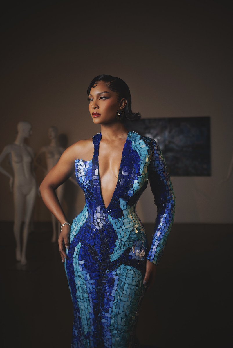 GeniuSquare's tweet photo. Some designs catch your eye, while others touch your heart. House of Marvee brings passion, creativity, and emotion together to create couture that feels like art. #FashionIsArt https://t.co/XOW1wywYac