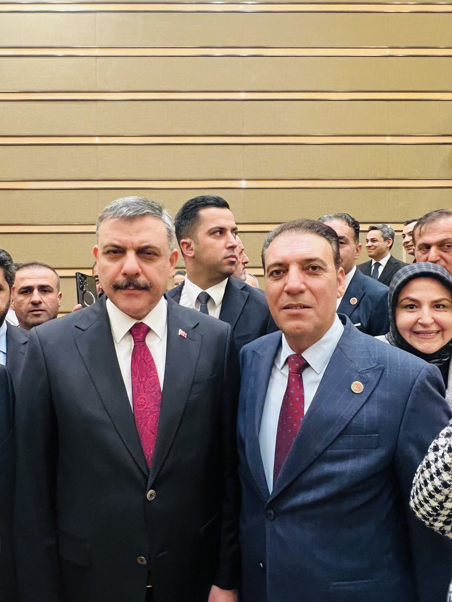 umithanca63's tweet photo. 19 Ekim muhtarlar günü münasebetiyle külliye de cumhurbaşkanımız ve içişleri Bakanımız Sayın @mustafaciftcitr le beraberdik Şanlıurfa daki tüm muhtarlarımızın selam ını ilettim sayım bakanımızın tüm muhtarlarımıza selamları vardı biz her zaman muhtarlarımızı ve Şanlıurfa’mızı bütün platformlarda dile getiriyoruz getirmeye devam edeceğiz 

Şanlıurfa Tüm Muhtarlar Federasyonu başkanı 
Ümit Hanca