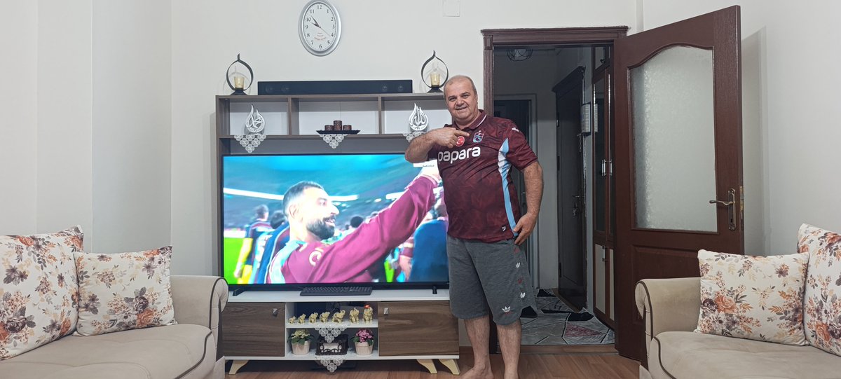 muratsever05449's tweet photo. BURASI TRABZON BURADAN ÇIKIŞ YOK 💜💙 https://t.co/rgJke1lkkP