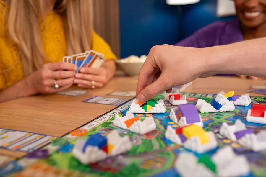 BoardGameJay's tweet photo. In this strategy city builder board game, become the best architect by constructing large 3D rainbows

-Fulfill blueprint recipe cards to score for your rainbows
-Score on any player's turn
-Pursue contracts for extra prestige

The game is Rainbow Blvd. https://t.co/VHimjMQnVo