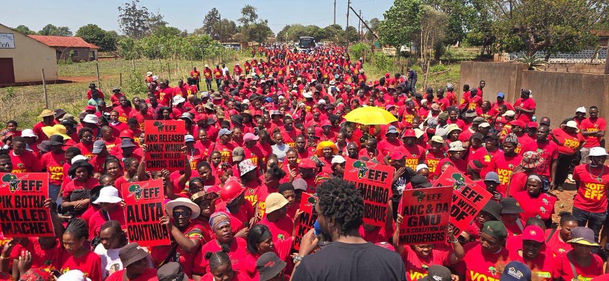 collensedibe's tweet photo. The ANC used state money through the provincial department of Sports,Recreation,Arys & Culture budget to transport its members to the 40th commemoration of the Mbuzini plane crash that claimed the life of Mozambican President Samora Machel and score others whilst @EFFSouthAfrica used its own resources to transport its members to the same event,MEC Leah Mabuza must account # headswillroll @MpumalangaEff @GardeeGodrich