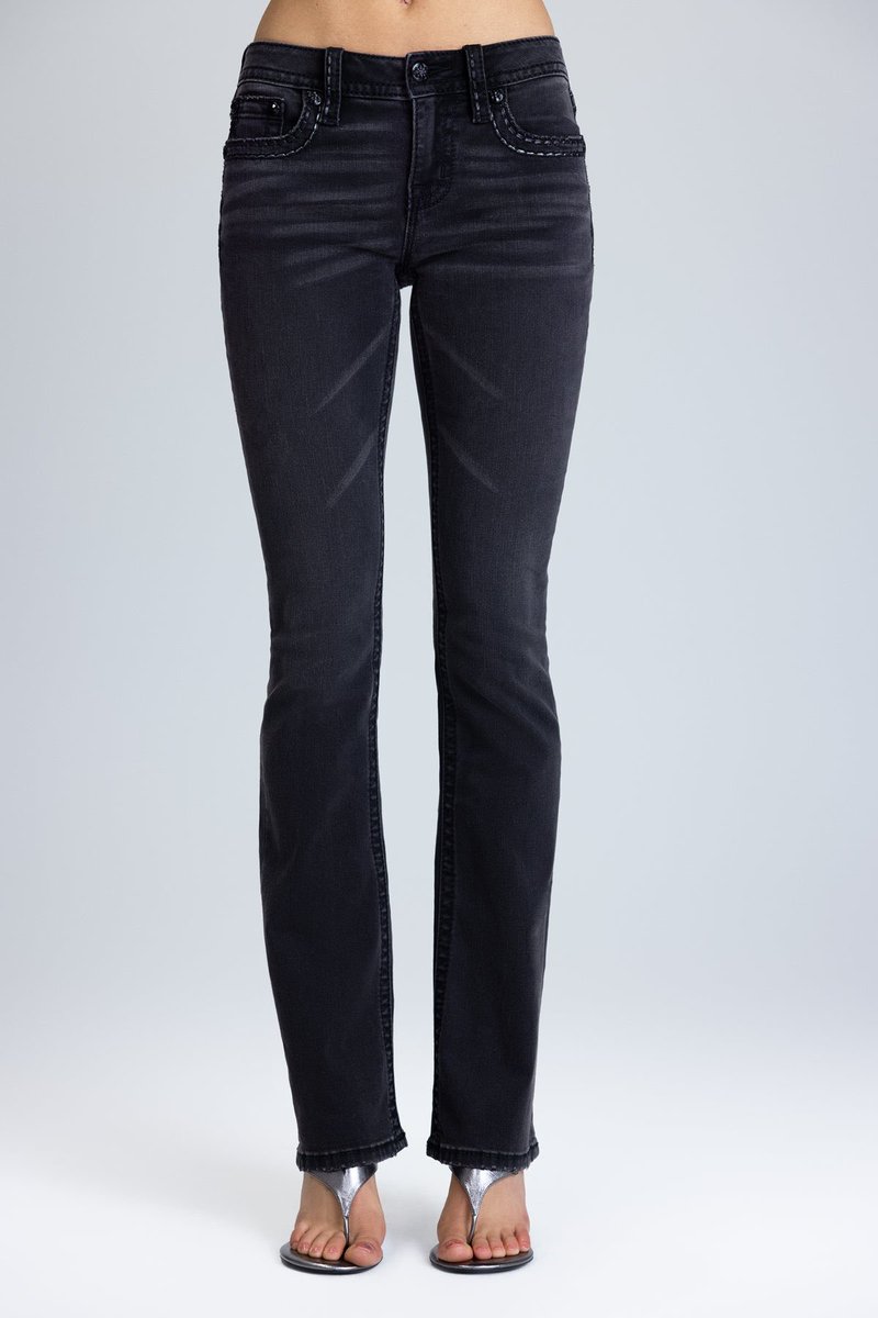itgaltier's tweet photo. Trinity is wearing: 
Aiden Platinum Bandage Top - https://t.co/AVwjrKwGzm.GIA 
Onyx Stitched Bootcut Jeans - Missme
Miss Z Boot - Christian Louboutin 
Classic 11.12 - Chanel https://t.co/I9RnQWU5c5