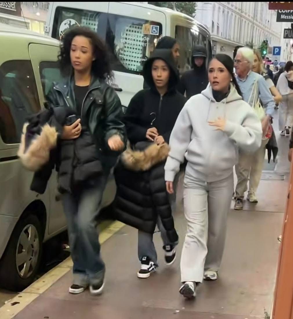 AnnaChaouat's tweet photo. Tous  ces  manquements  injures  insultes  ont  fabriques des  barbares!  que  la  France  renoue du  droit  l'applique ! exigeons une  elite  digne qui ne se  reduit  pas  au verbe  " merder " https://t.co/YUw1e005F5
