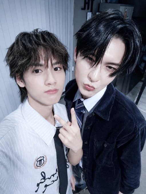 ryupatful's tweet photo. you have no idea how much i love these photos https://t.co/ZcCbwGdbKc