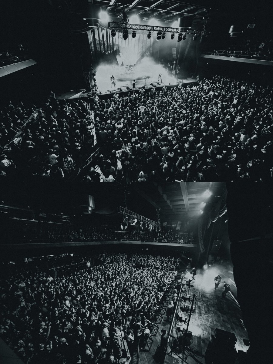 SWStheband's tweet photo. St. Louis 🖤

Ottawa and Montreal - VIP upgrades are still available, get yours now at https://t.co/vjVmyuGC4d

📷 James Coffman https://t.co/GQQgUWZjAa