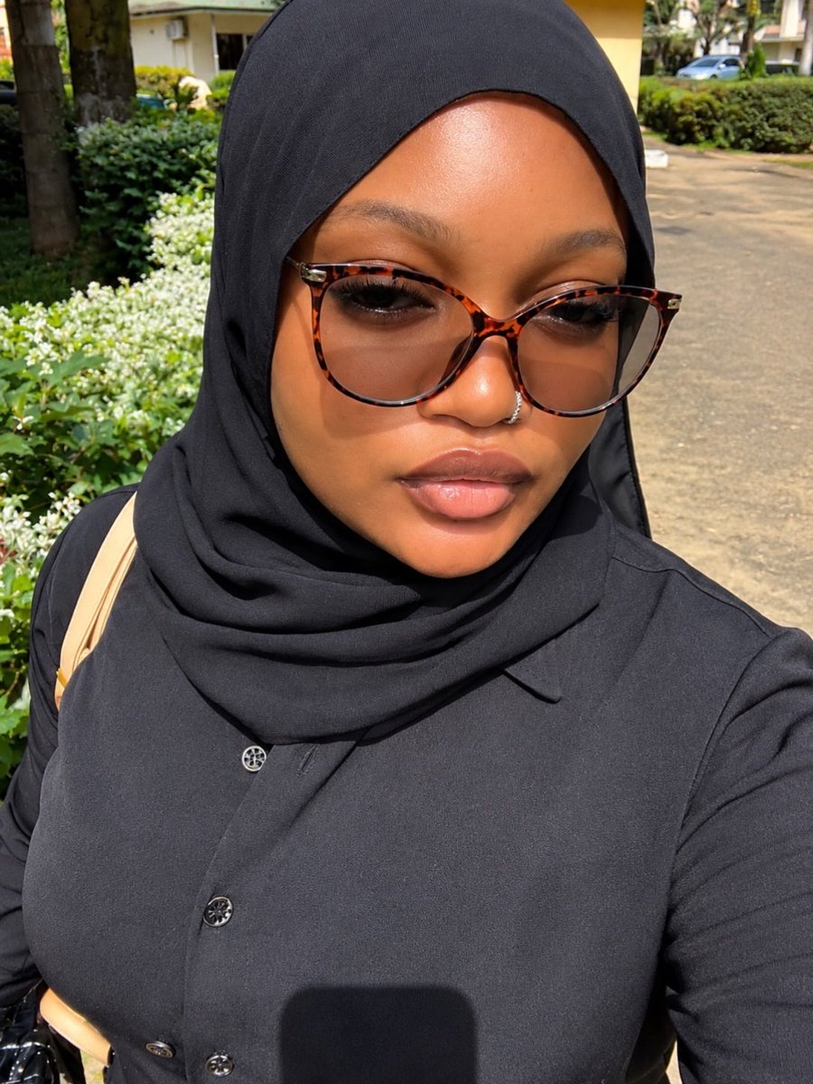 Nanafirdausssii's tweet photo. 🖤 https://t.co/31cjqkgOQV