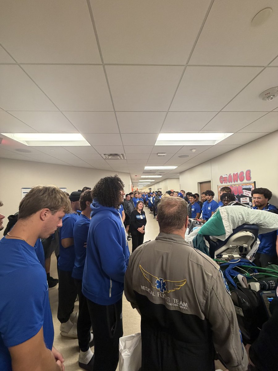coachlarsonmsu's tweet photo. Our guys got the chance to send Matt off to his next stop in Lincoln, Nebraska, this morning.  Such a powerful morning for all our guys to see Matt, and send him off surrounded by love and support. Keep fighting, Matt! We love ya, 3! 💙 https://t.co/kmFytBNCbP