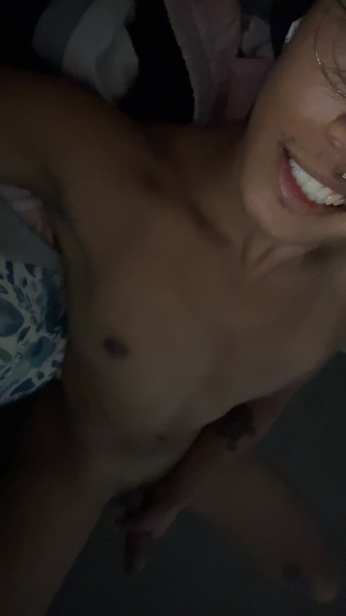 luvrm4c's tweet photo. Birthday nut 🥳 https://t.co/Hzd9ubQGK8
