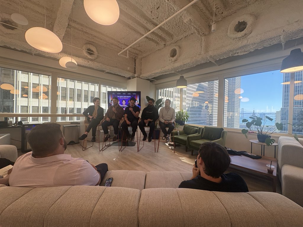 jennywxy02's tweet photo. SF’s AI heat + LA’s creative spark.
Tech Week was a reminder of how many brilliant people are shipping the future right now.
Grateful for every conversation.
#TechWeek #AI https://t.co/2yJtjl8Jh7