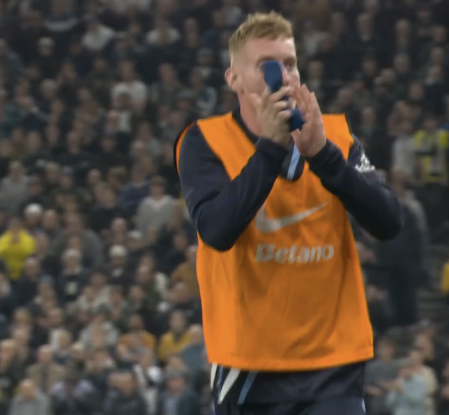 TouchlineX's tweet photo. 🚨 𝗡𝗘𝗪: KULUSEVSKI IS WARMING UP!

This man hasn't played football since 526 days. https://t.co/MmyYKnPGwS