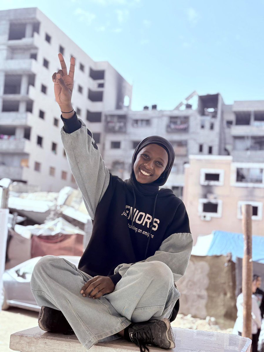 yousef_nad34430's tweet photo. A black Palestinian girl in need of food
https://t.co/aWR8aYJT7F https://t.co/zhJo8BWuYb