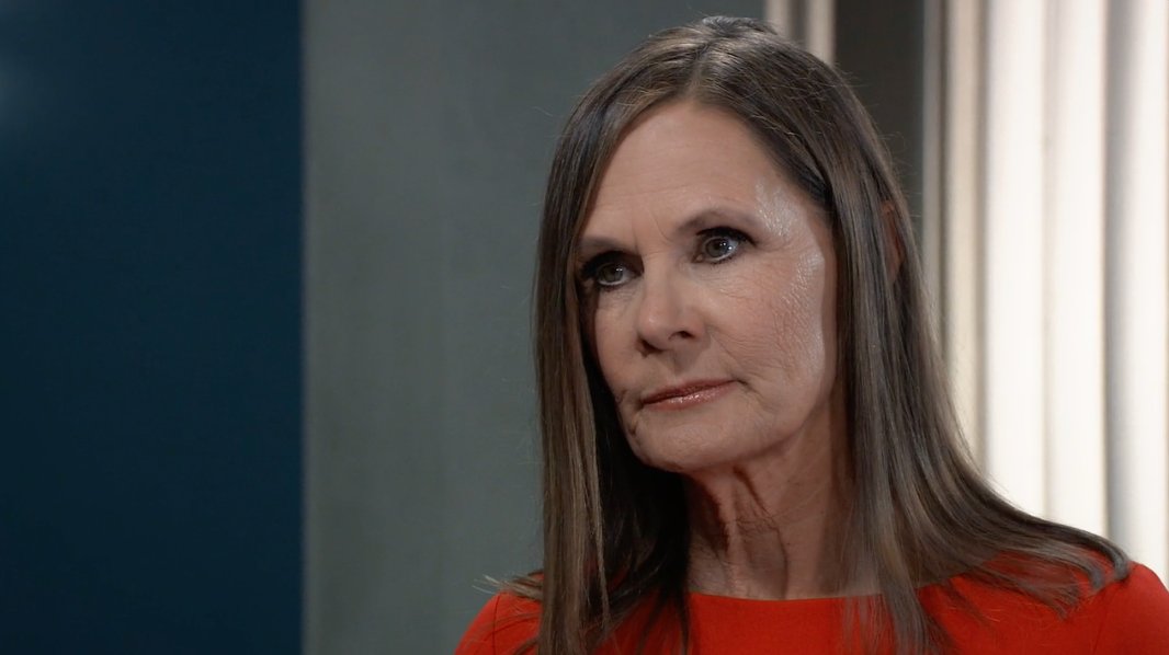 GeneralHospital's tweet photo. Lucy sees the writing on the wall after Serena's failed attempt to con Jason. Has she lost control of Deception forever?
#GH is surprising, new and starts RIGHT NOW on ABC! @TheLynnHerring https://t.co/mBc0ZIaAF4