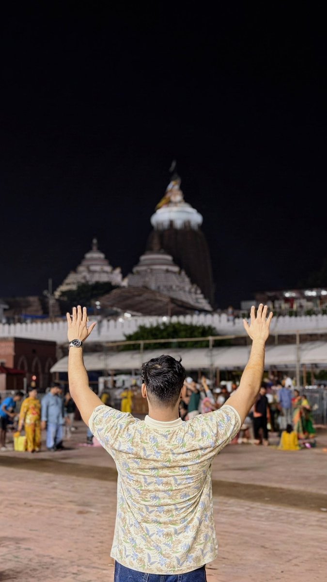 mohanty_devasis's tweet photo. ତୋ ବିନା ଗତି ନାହିଁ ହେ ମହାବାହୁ 🙏 ✨ https://t.co/theUxlcH9Q