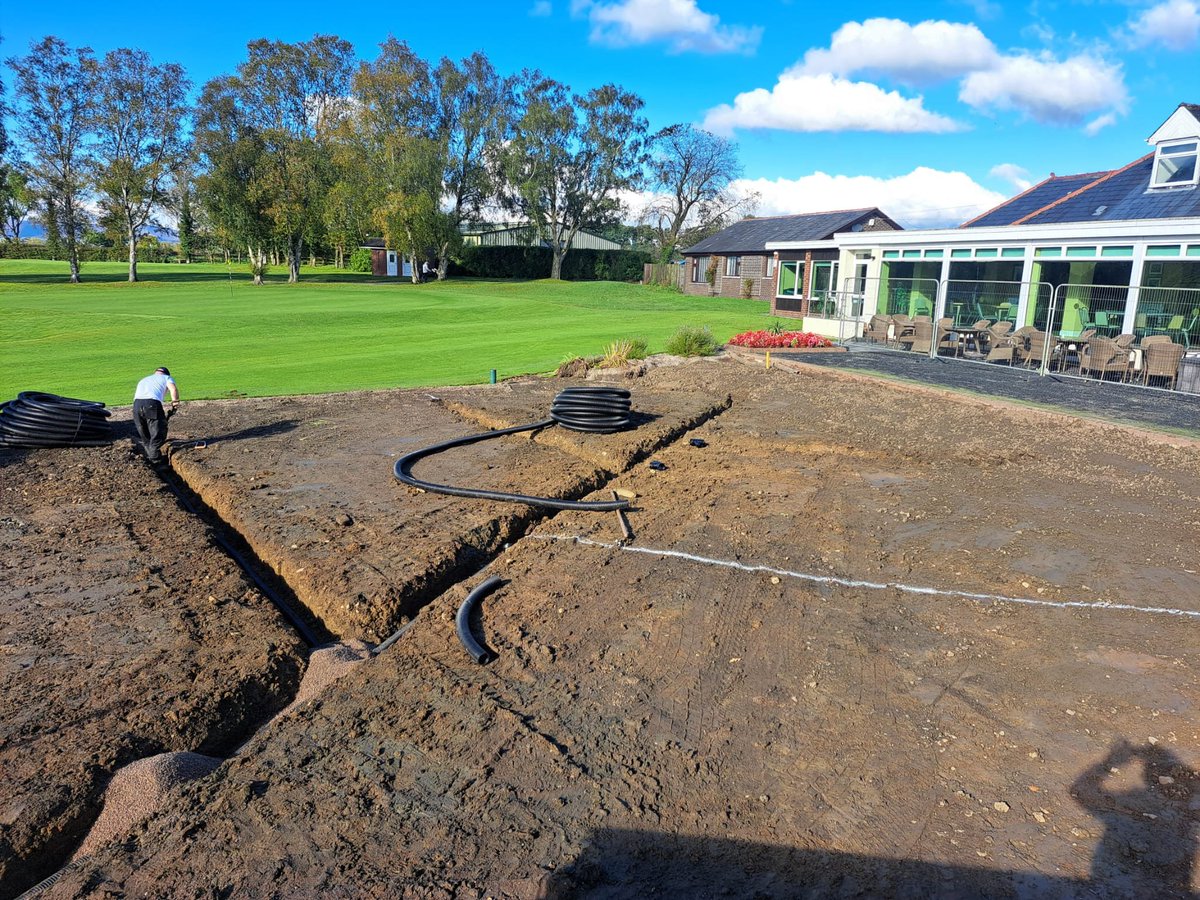 Clitheroegreens's tweet photo. Drains being installed into the base of the putting green today. So far 60m of drainage has been installed. https://t.co/KE6Oi924mD