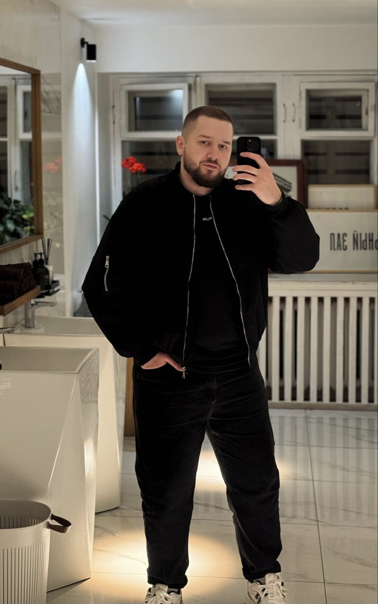das00rus's tweet photo. 🧔🏻‍♂️🫦 https://t.co/YAD8JRuVyD