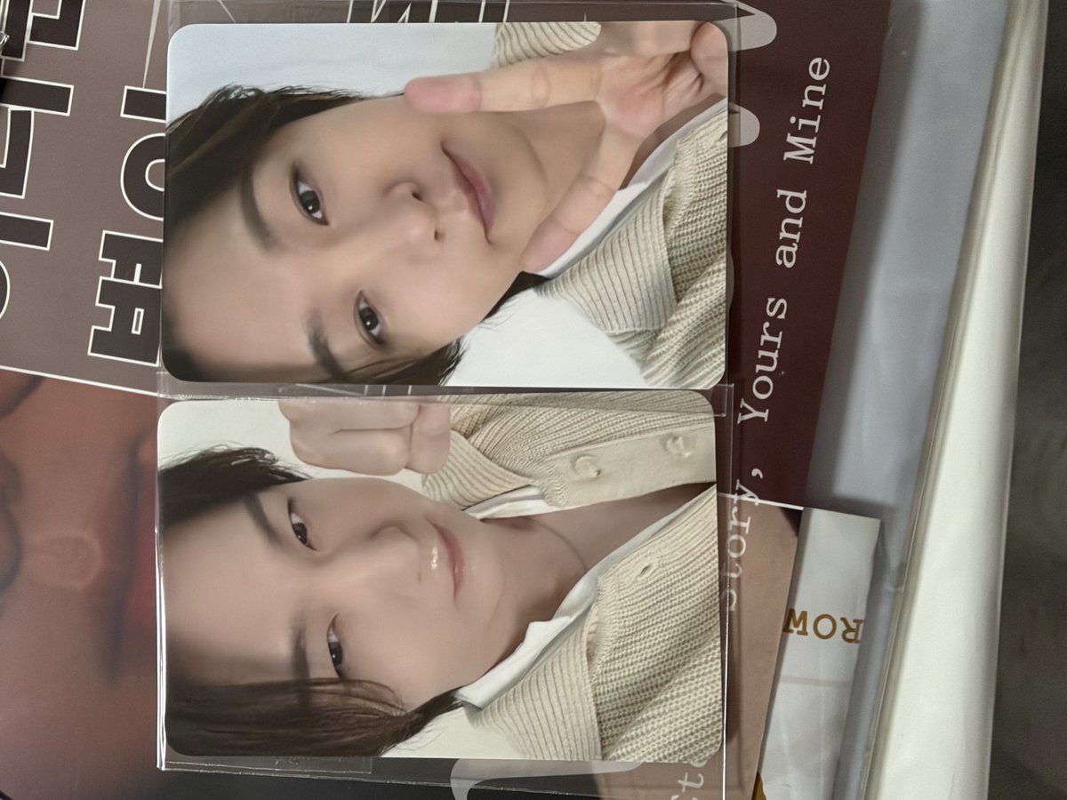 bycsl_'s tweet photo. 중복인데ㅠㅠ 교환 하고 싶으신분 쪽지주세용ㅎㅎ https://t.co/6yr1gArsjf