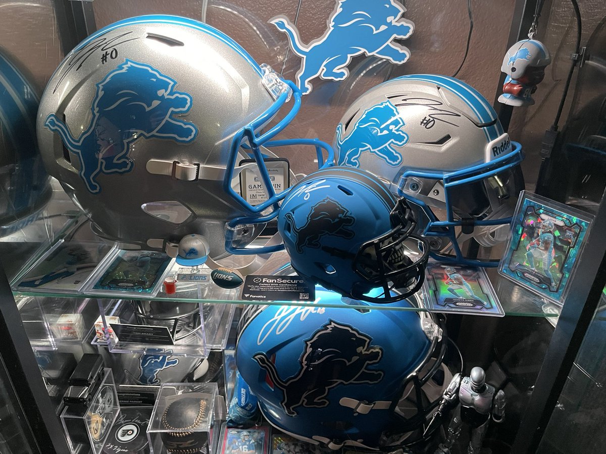 trend1's tweet photo. @FanaticsSports NFL Memorabilia to add to my display. https://t.co/A035bsnvro
