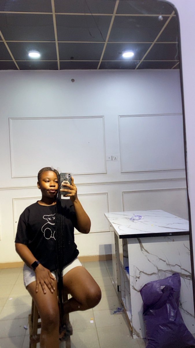Enkay_Williams's tweet photo. I’m pretty sure this mirror hates to see me coming 😂 https://t.co/UIZYwfTiLc