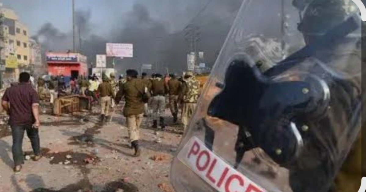 gauravcsawant's tweet photo. History repeated itself during anti CAA riots in New Delhi in 2020.

An ecosystem deliberately soread misinformation that Indian Muslims will lose their citizenship if #CAA was implemented.

Shaheen Bagh dadis blocked roads & in parts of east & north east Delhi riots were engineered & cops targeted.

2026 it is clear CAA had nothing to do with citizenship of Indian Muslims  but an ecosystem both overseas & within spread falsehood to trigger a riots.