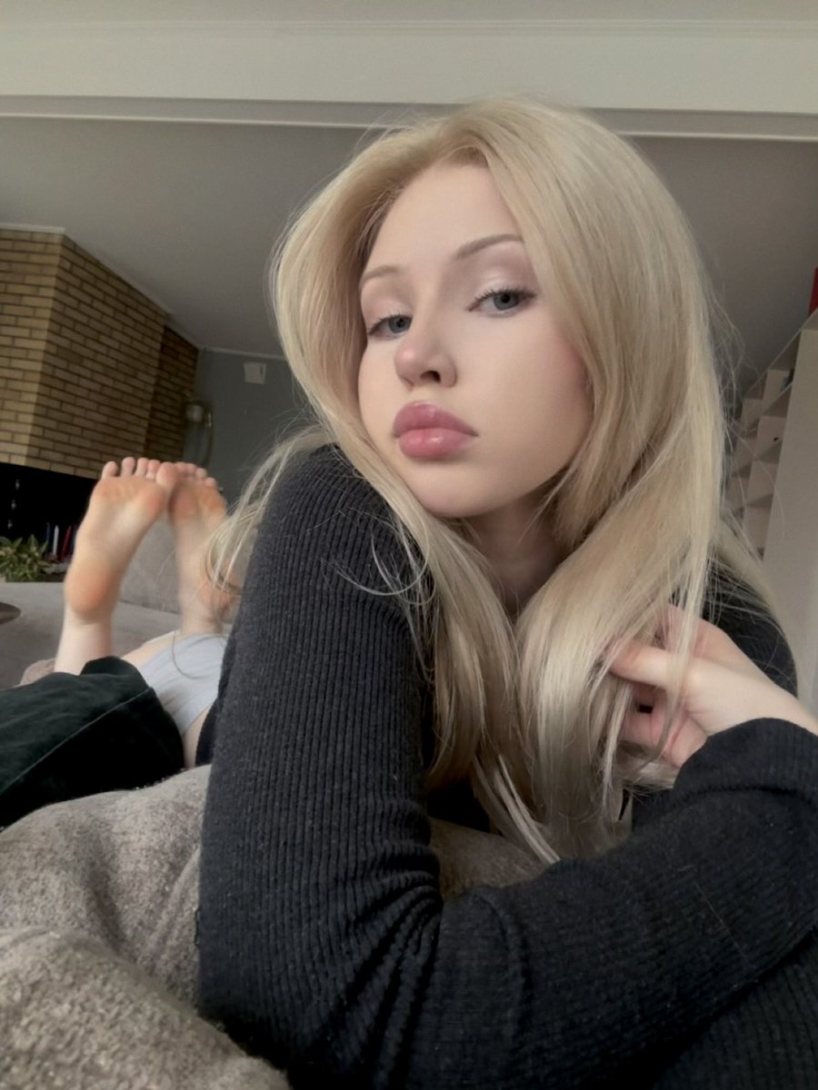 namnamien's tweet photo. top tier tease https://t.co/ZYpljPNx3S
