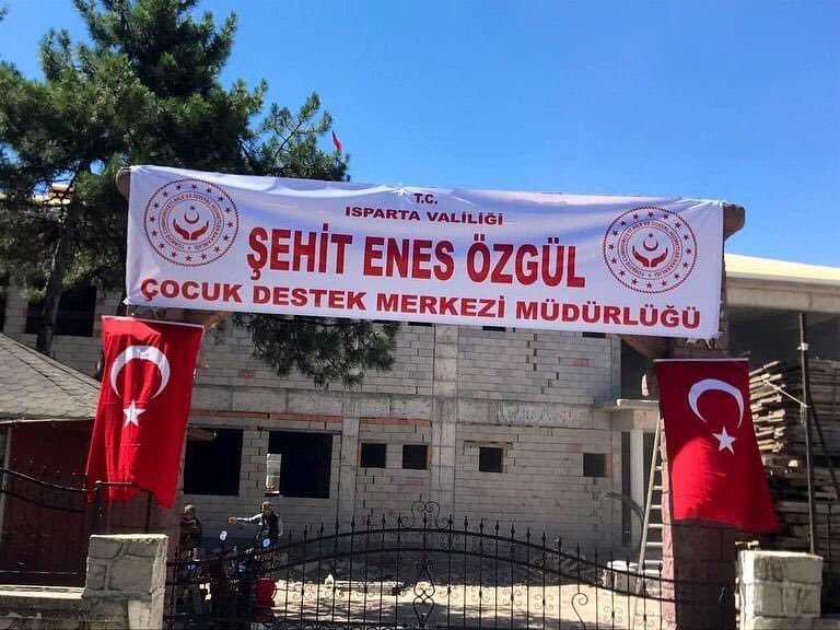 delikurtt09's tweet photo. Yetiştirme yurdunda büyüdü ve bir vasiyet bıraktı şehidimiz

🇹🇷Şehit Enes Özgül

Aziz ruhun şâd olsun https://t.co/0Fd6MpEKNE