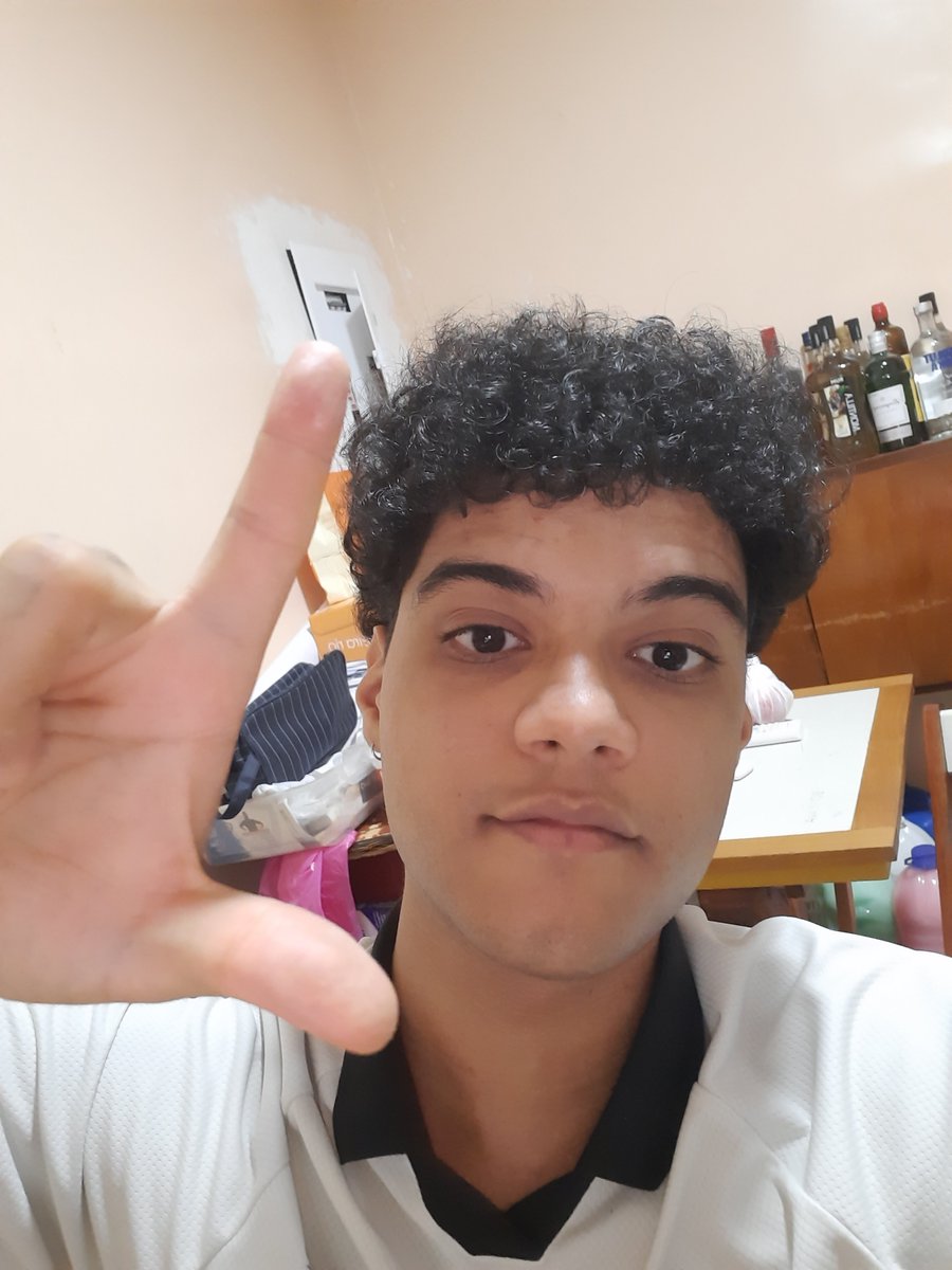 ForeignBwy's tweet photo. Eu/Meu perfil ideológico https://t.co/rKp9pyTciw