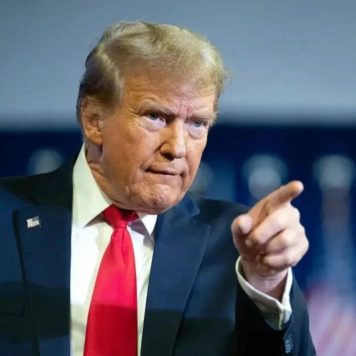bosunatiklama's tweet photo. Trump: "Paris çok yakında bir Müslüman şehri olacak." https://t.co/L4GActsBnH
