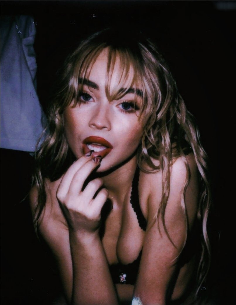 espressoafterhr's tweet photo. lace on my skin, trouble on my mind… be good for me, or be the reason i’m not. 🖤💋 https://t.co/mxwKTXWWXq