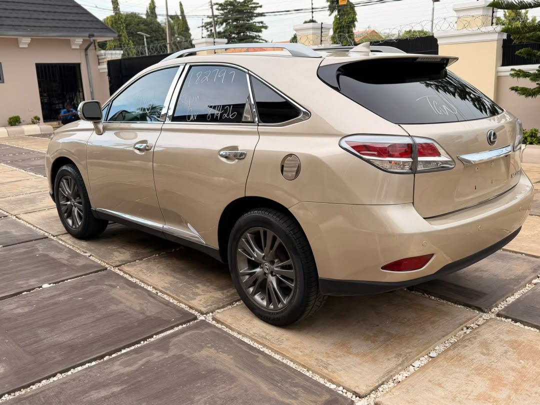 noksonautos's tweet photo. Lexus RX 350 
Year 2015 
Full option 
BSM lane departure 
Accident free 
22,000,000 non negotiable/last price https://t.co/KF6s3VQgB0