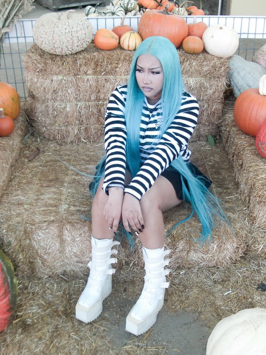 ComplexStyle's tweet photo. 🩵🍂 https://t.co/DH5eoshUmm