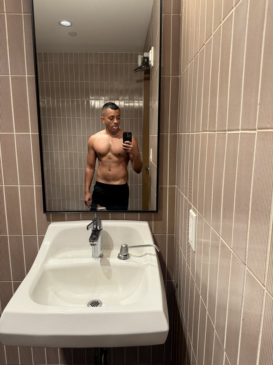 RuRuRunIt's tweet photo. I got a haircut. https://t.co/5a0msuOipl
