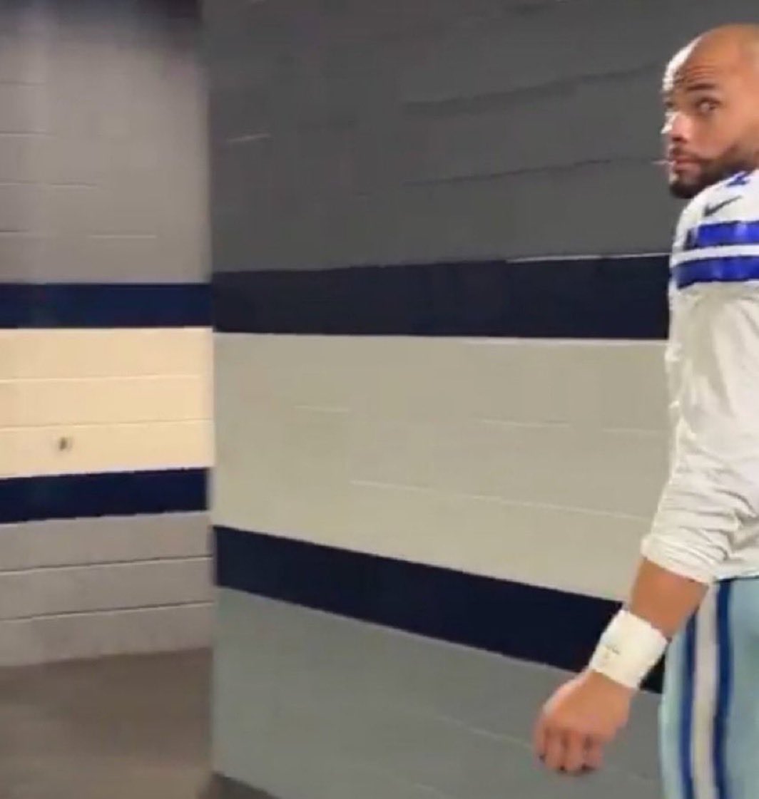 Dimessjayy's tweet photo. @dak @maliksacl https://t.co/lV1prY54MX