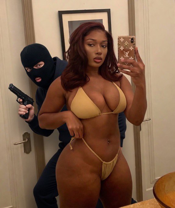 EyeCandySection's tweet photo. Sneaking into her house &amp; fucking @theestallion all over again.
Part 1
#MegTheStallion 
#Fyp https://t.co/PAQnurp2Xt