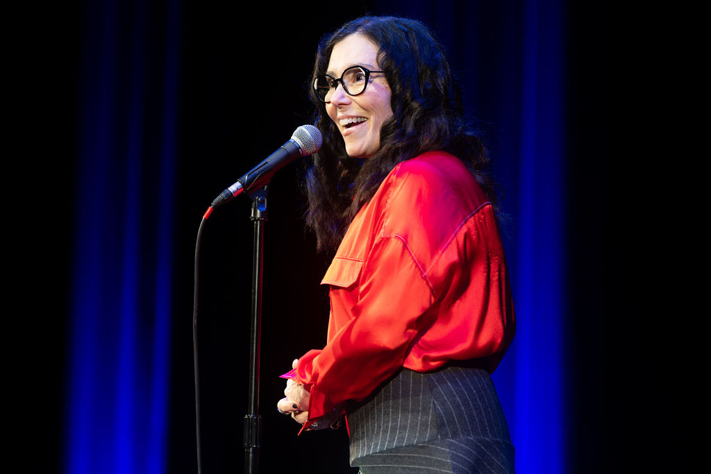 SaveOneLifeInc's tweet photo. Saturday night’s Stand Up to Save Lives: An Evening with Alex Borstein was a blast! Huge thanks to Alex for lending her incredible talent and continued support to Save One Life, along with Joe Fenti, Katy Coughlin, and Wimberly Theatre. Thanks to everyone who came out! https://t.co/VTpAsIpTCD