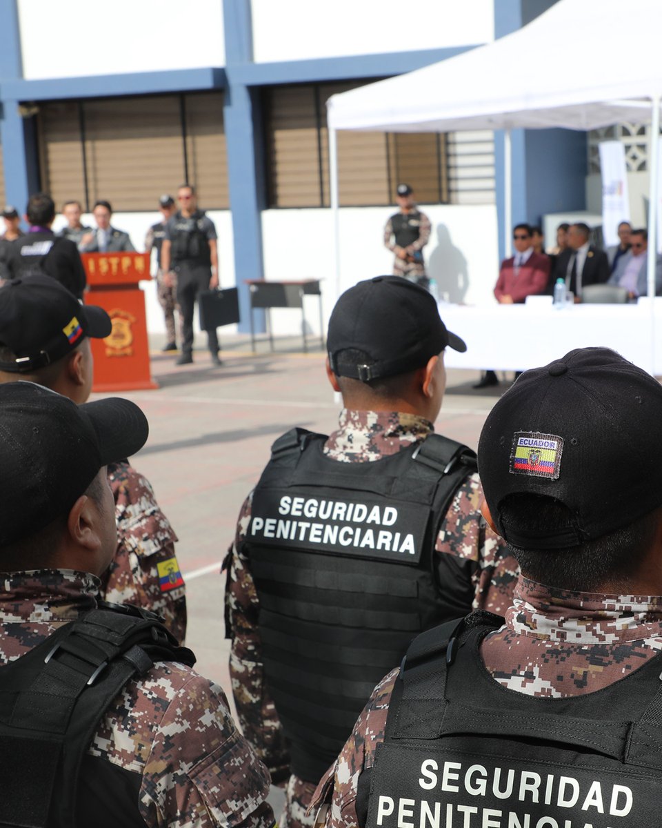 SNAI_Ec's tweet photo. El director general del SNAI, Mgs. Mauricio Mayorga Vallejo, destacó que la seguridad penitenciaria no es una tarea aislada y que forma parte de una política integral de seguridad y justicia que requiere planificación, profesionalización y cooperación interinstitucional. https://t.co/3YUwPI8H9L