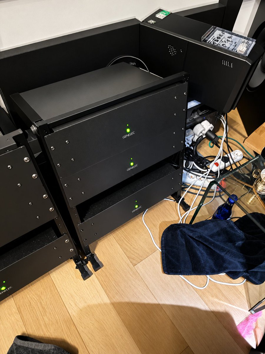 Peplord's tweet photo. 🚨 PULSECHAIN FOUNDER RICHARD HEART'S INSANE $80,000 LUXURY SOUND SYSTEM REVEALED

Featuring Genelec 8381A studio speakers and multiple Genelec RAM-81 amplifier units, pictured inside his Turkish apartment. https://t.co/RAizsuiqpp