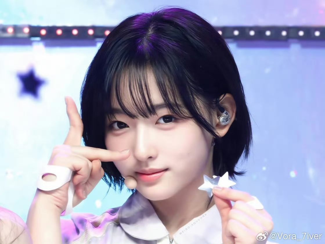 A2Opics's tweet photo. Can we talk about how cute she is?

#VORA #A2OLITE https://t.co/1bQEdTp98j