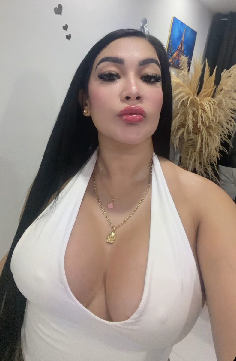 diosa_blanquita's tweet photo. Un beso de tu grandota https://t.co/WR3RZSgx6c