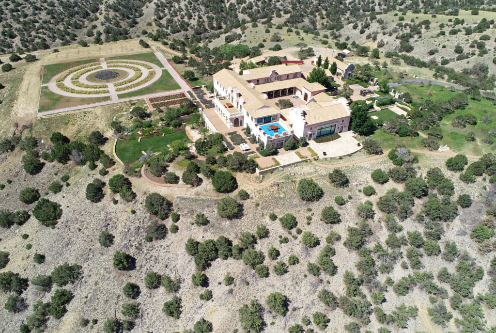 chiweethedog's tweet photo. that’s where a lot of the Epstein children’s bodies with removed identifying teeth and harvested organs are buried by the way in the hills and desert surrounding the “Zorro Ranch” property https://t.co/goPDFdFwYC