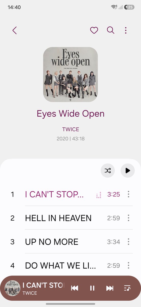 hellb0oy_'s tweet photo. Escuchando el mejor album del kpop 🙌🏻 https://t.co/oQzxr0cYPO