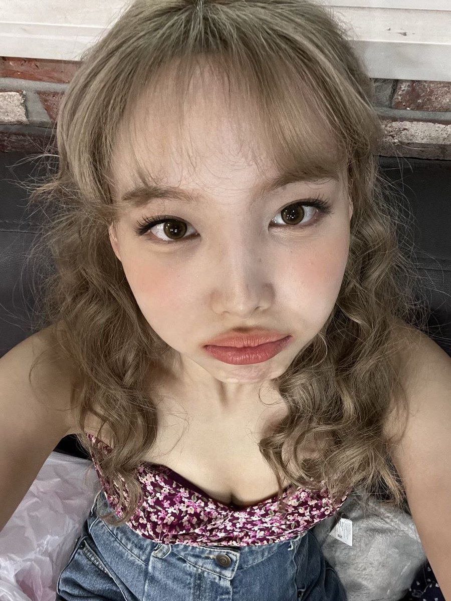 nayeon_gallery's tweet photo. #나연 #NAYEON #BUNNY #NABONG 

https://t.co/0i4Xj6waTa… https://t.co/hoBu6FxVbk