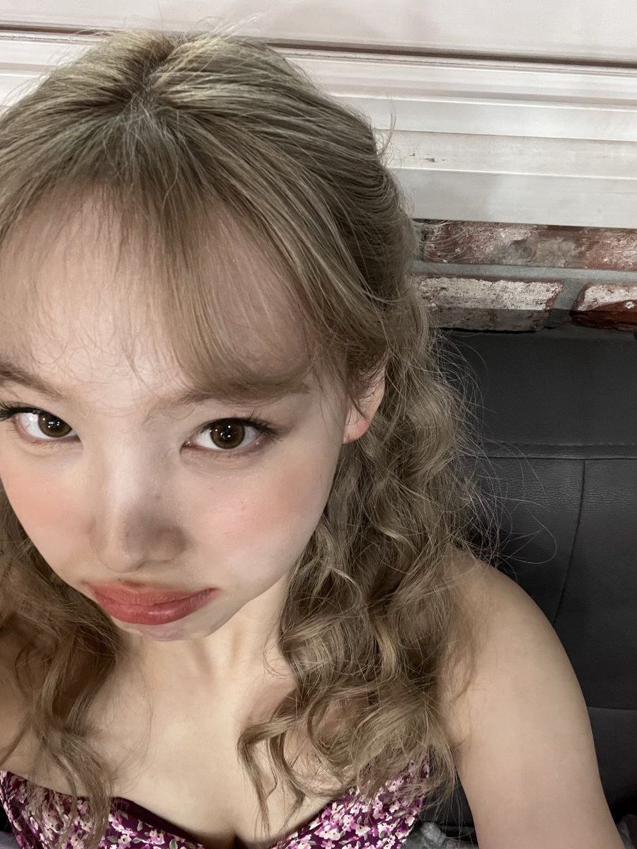 nayeon_gallery's tweet photo. #나연 #NAYEON #BUNNY #NABONG 

https://t.co/0i4Xj6waTa… https://t.co/hoBu6FxVbk