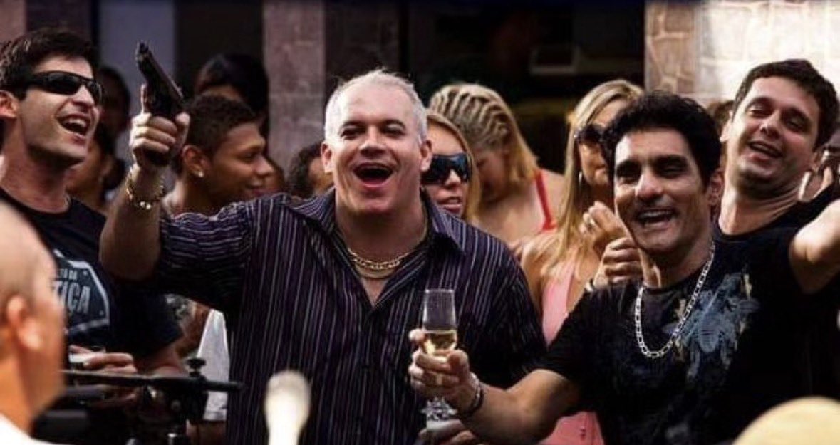 PedroRonchi2's tweet photo. Tem candidato assim dizendo que vai combater o crime organizado. https://t.co/JtiaLTOr0h