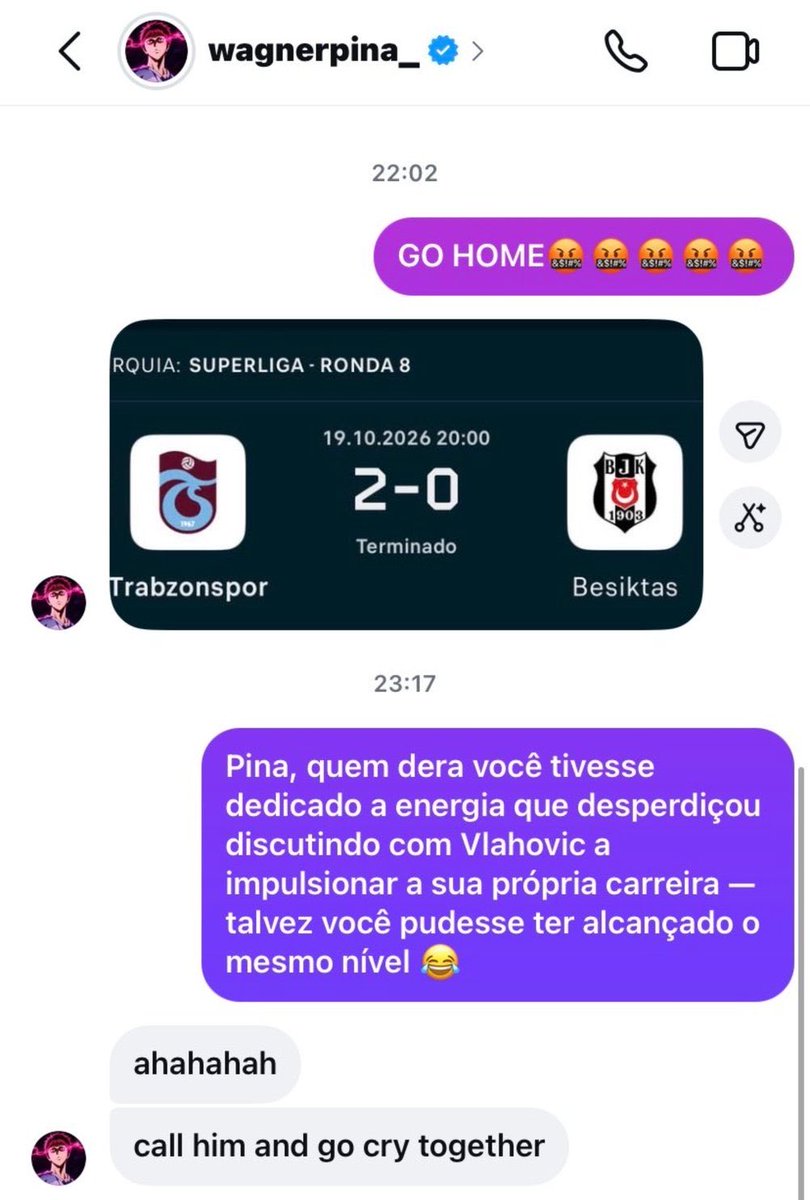 deplasske's tweet photo. 🗣️ bir beşiktaş taraftarından wagner pina’ya: “keşke vlahovic’le tartışarak harcadığın enerjiyi kendi kariyerini ilerletmeye harcasaydın, belki sen de aynı seviyeye ulaşabilirdin.”

🗣️ pina’nın cevabı: “onu ara ve birlikte ağlayın ahahahah” https://t.co/CTIr5xIQrR