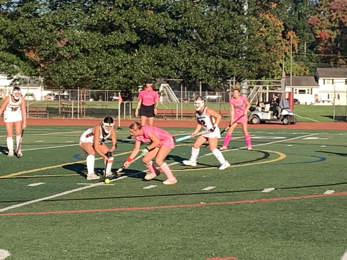 WeHartford's tweet photo. Farmington gets the only goal in the third and leads Conard 2-1.@WeHartford @CHSWHAthletics https://t.co/9QHIWDg0vJ