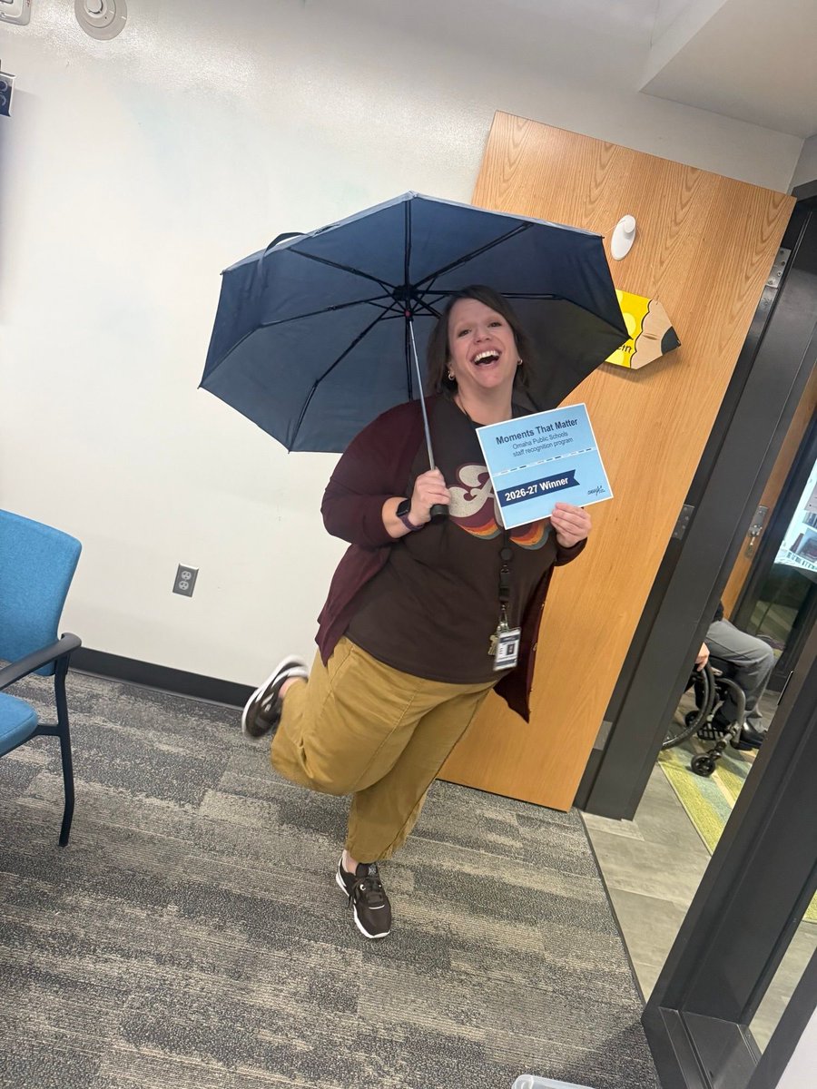 OPS_Virtual's tweet photo. Ms. Barry is our amazing art teacher who also supports our SAT team. She is our Moments that Matter winner.  Thank you for your creativity &amp; support. https://t.co/QvqaQRMOAB