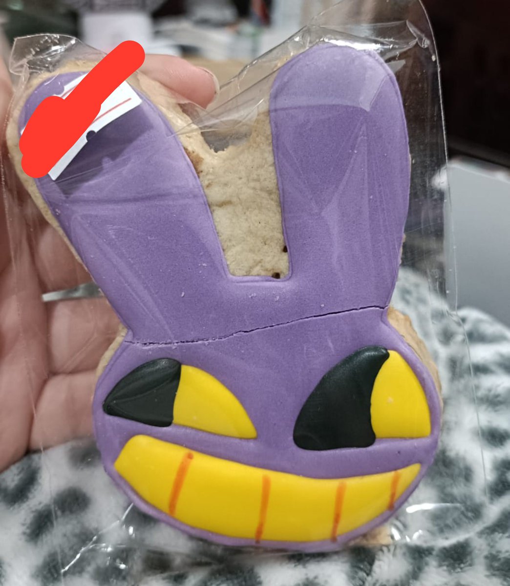 FreddaChan_5's tweet photo. So...i got cookie Jax in a convention

When i arrived home he was already cracked 🥺 https://t.co/l68Tzeq6Jp