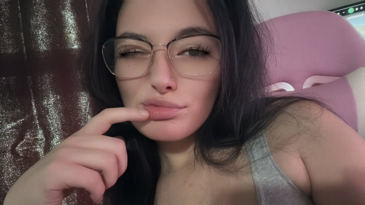 send2kat tweet picture